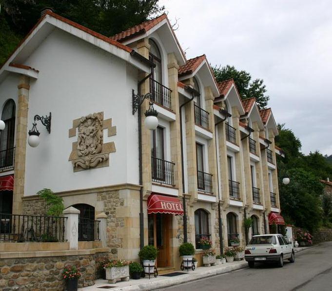Hotel De Borlena Zewnętrze zdjęcie